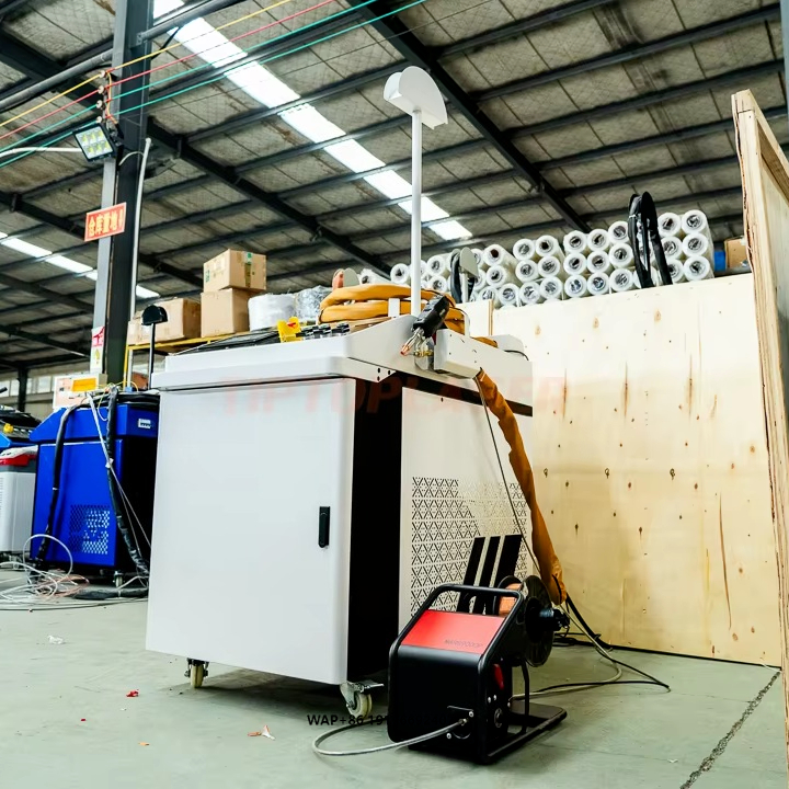 Industrial Laser Equipment - Equipamento de Corte a Laser Industrial