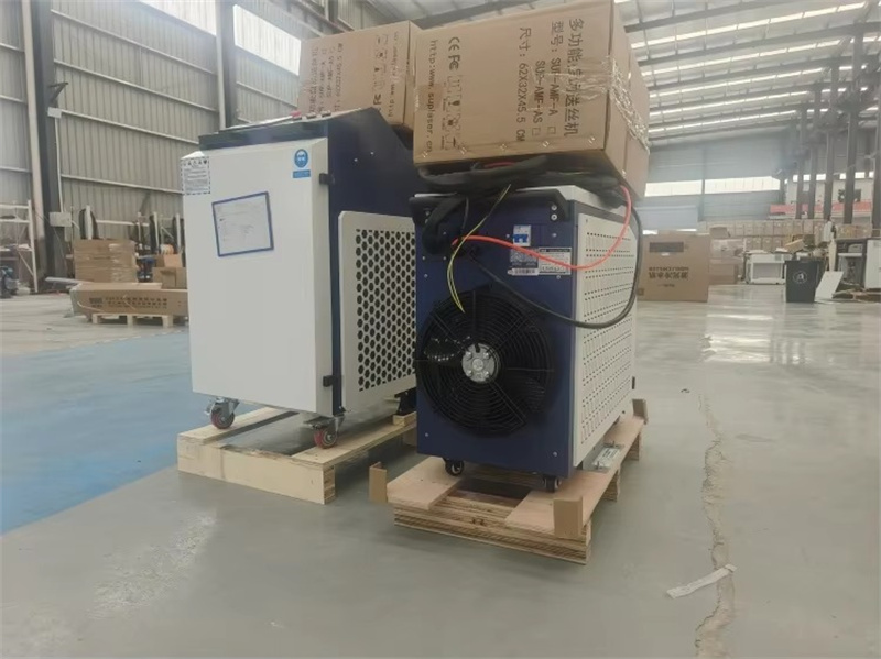 Máquina de Limpeza a Laser Por - Industrial Laser Types avaliação e preço